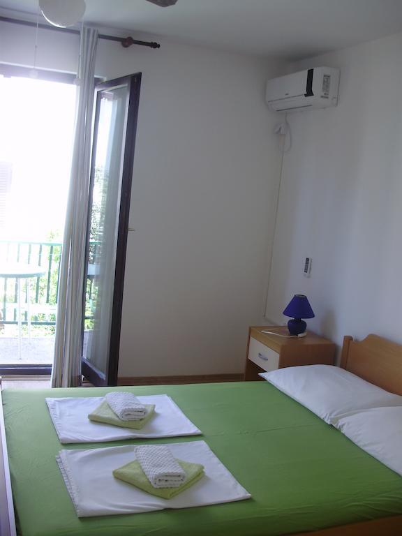 Villa Welcome Vrboska Room photo