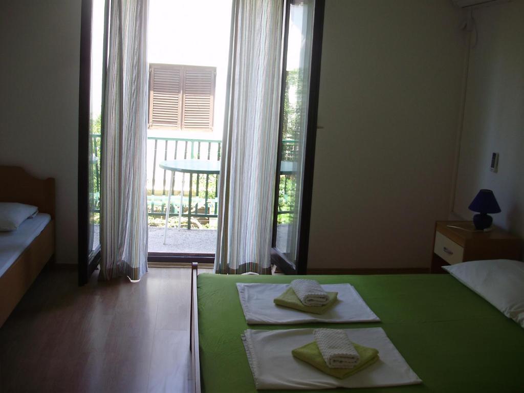 Villa Welcome Vrboska Exterior photo