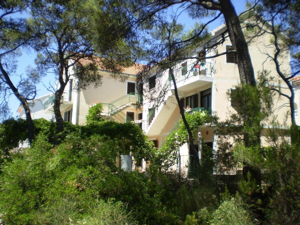 Villa Welcome Vrboska Exterior photo