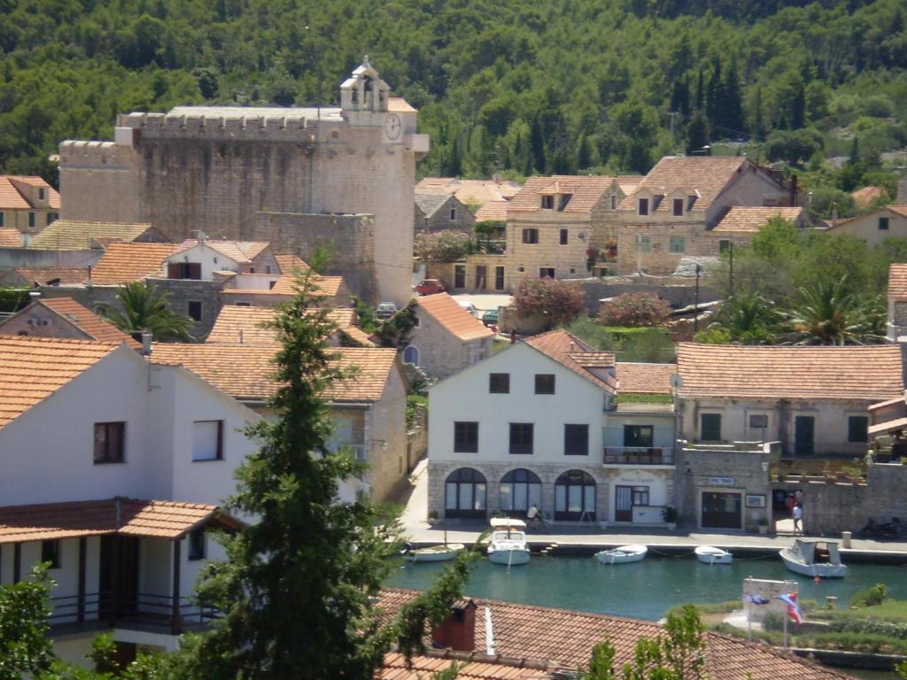 Villa Welcome Vrboska Exterior photo